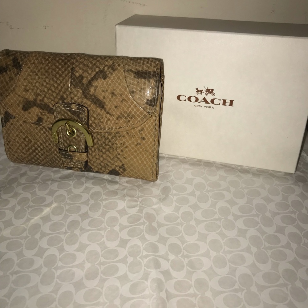 💯% Authentic Coach Alligator Tan flap wallet